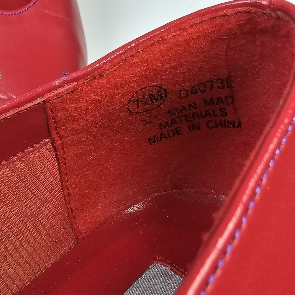 Vintage Allyson Whitmore Red Pumps with Purple Hat Design - Picture 10 of 10